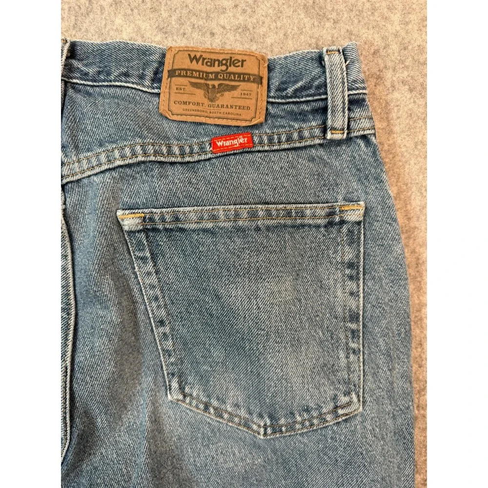Vintage Wrangler Mens Regular‎ Fit Blue Jeans 33x30 Medium Wash Denim Pants